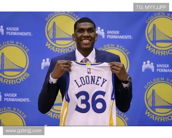 卢尼半场表现出色高效6中4贡献8分3篮板2助攻依然是卢姥爷